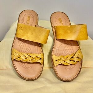 Born Casual Sandals Womens Size 8 Mustard Yellow Leather Slip On Comfort